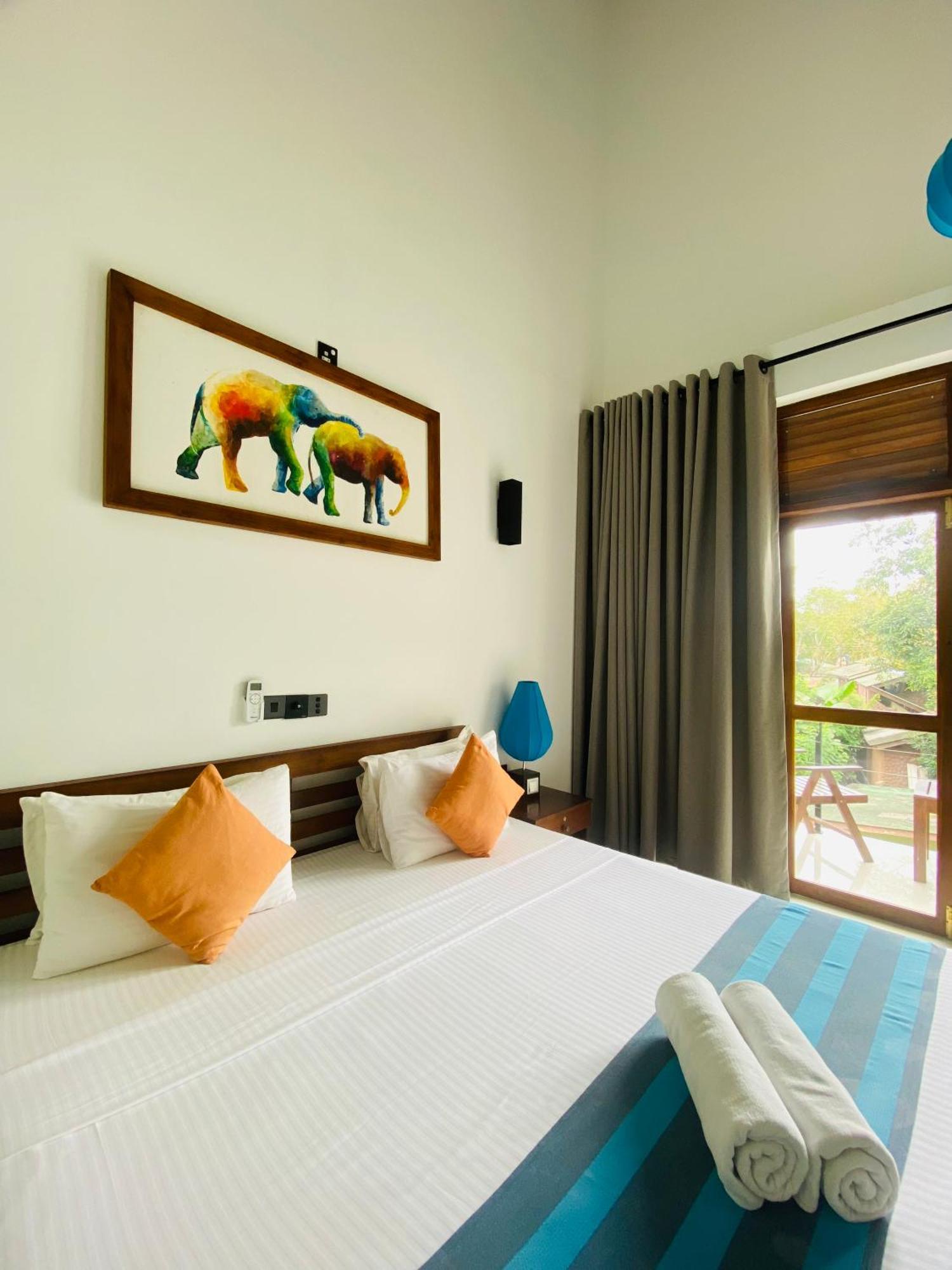 Hotel Athgira Udawalawe Exterior foto
